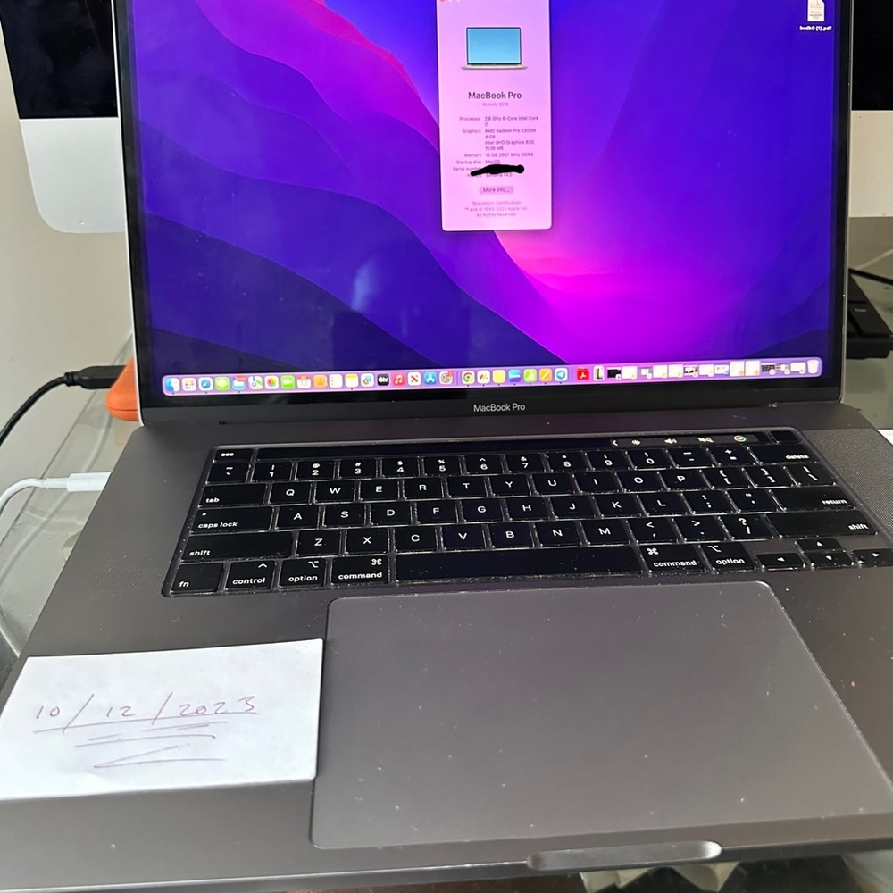 Apple MacBook Pro 2019 2.6ghz i7 16in 16gb 512gb 4gb Graphic Card Excellent Cond